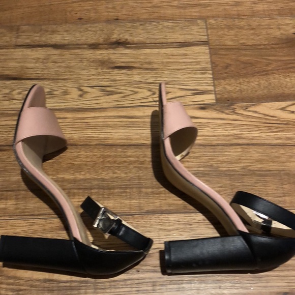 Open toe high heels - Picture 3 of 6